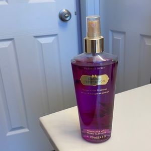 VS  body mist